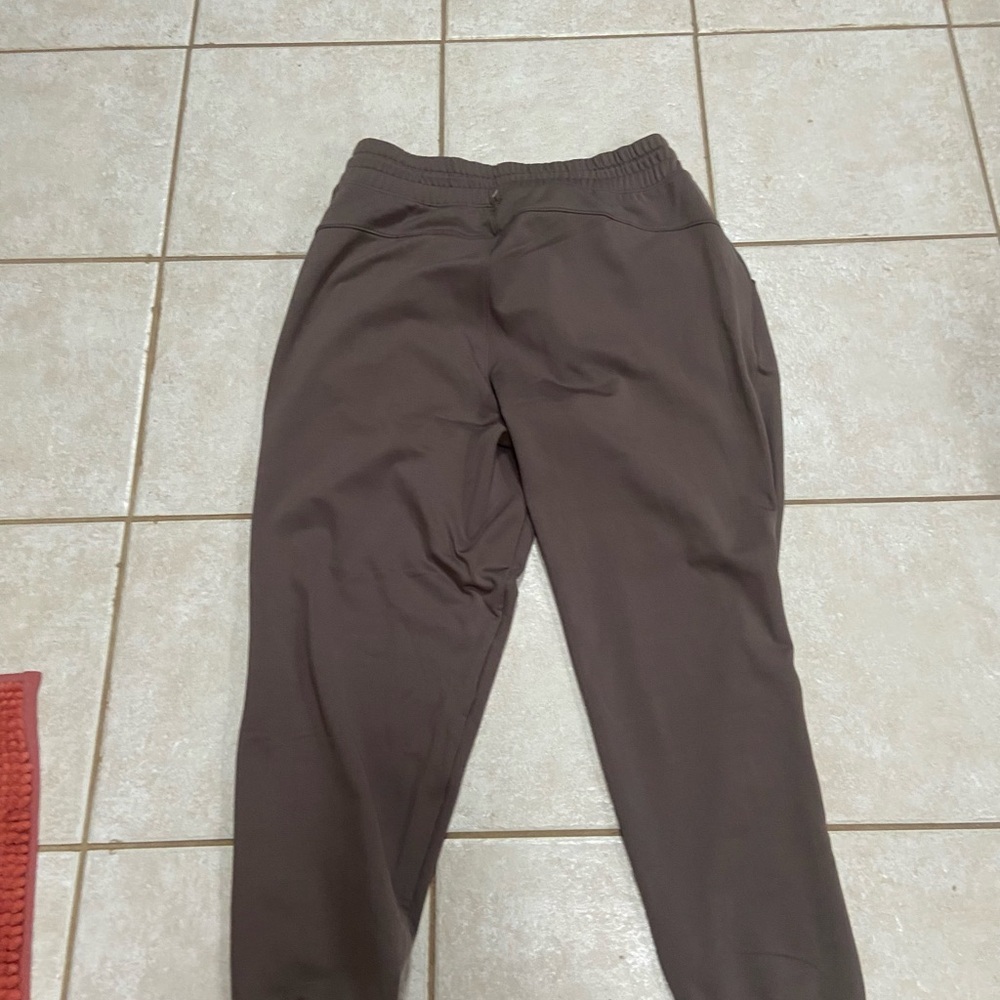 NWT
Spyder Women’s Dark Brown Jogger Pants - Picture 2 of 5